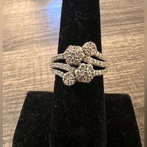 10k white gold and Diamond ring